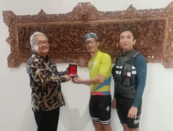 Diplomasi Sepeda Ala Tiga Pesepeda Indonesia